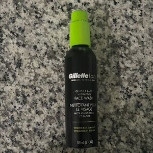 Gillette Labs Black and Green Face Wash